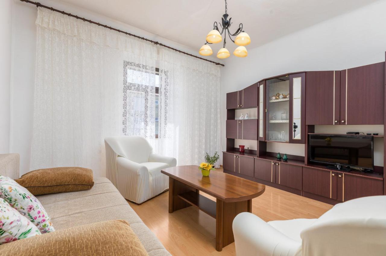 Apartment Ana Fažana Eksteriør bilde