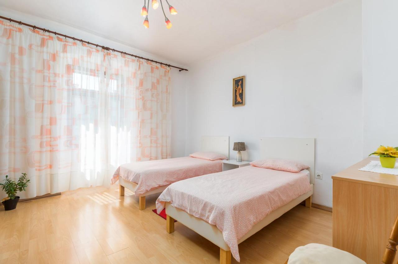 Apartment Ana Fažana Eksteriør bilde