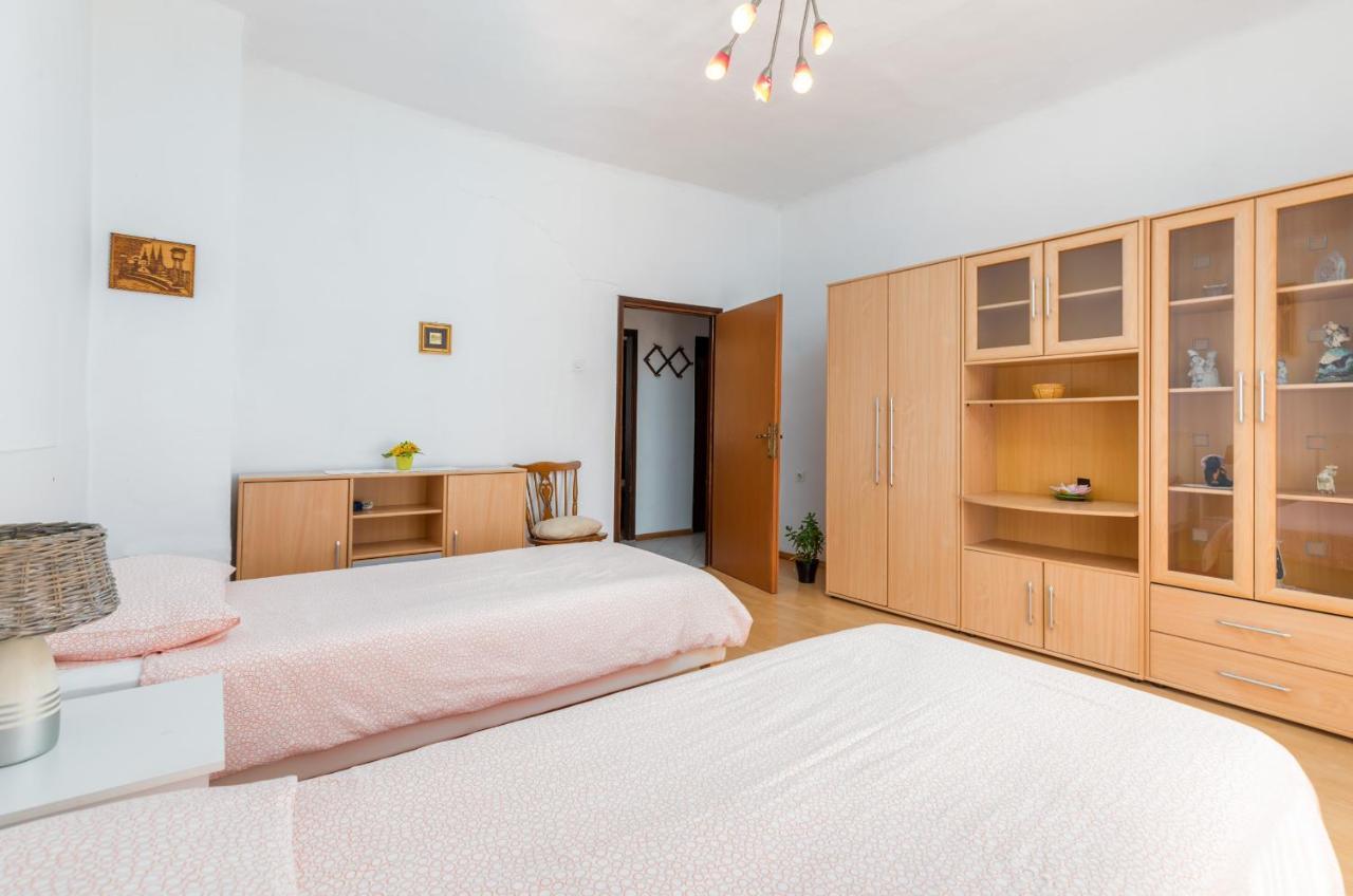 Apartment Ana Fažana Eksteriør bilde