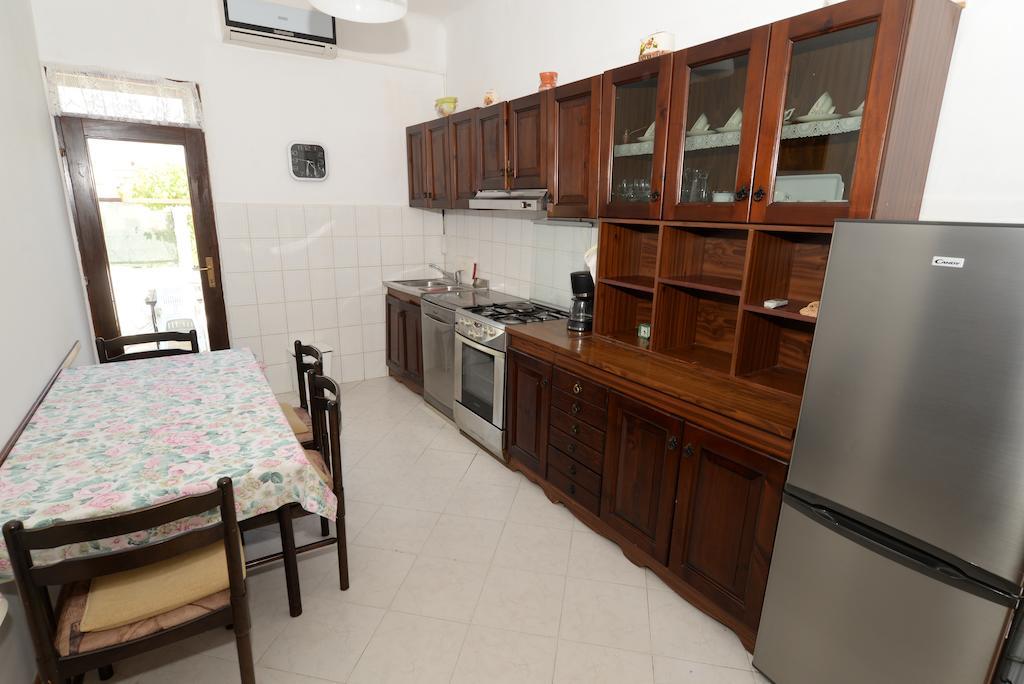 Apartment Ana Fažana Rom bilde